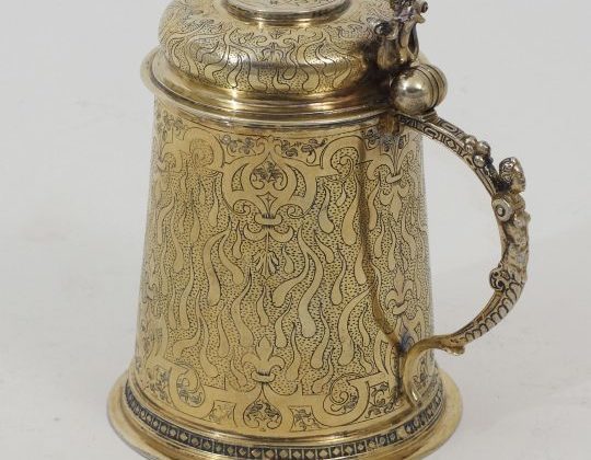 Silber vergoldeter Deckelhumpen, 16. Jahrhundert